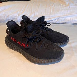 Adidas Yeezy Boost 350 v2 black/red